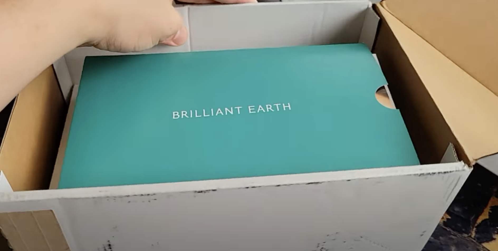 brilliant earth green box-u...